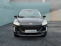 Schwarz Gebraucht 2024 Ford Kuga Cool & Connect SUV | 25.600 € (Fairer Preis)