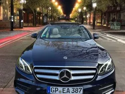 Blau Gebraucht 2019 Mercedes E300 AMG Limousine | 39.999 €