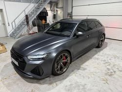 Grau Gebraucht 2023 Audi RS6 Ambiente Kombi | 137.600 € (Teuer)