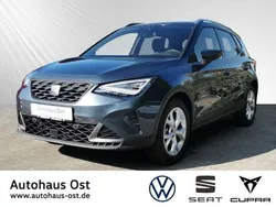 Magnetic grau Gebraucht 2023 Seat Arona FR SUV | 18.880 € (Fairer Preis)