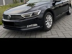 Schwarz Gebraucht 2015 VW Passat Comfortline Kombi | 9.900 € (Teuer)