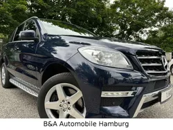 Cavansitblau metalliclack Gebraucht 2015 Mercedes ML400 SUV | 24.500 €