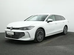 Weiss Gebraucht 2024 VW Passat Elegance | 40.189 € (Teuer)