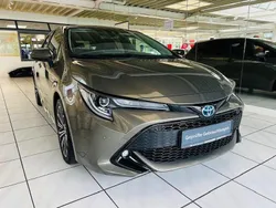 Oxide bronze Gebraucht 2019 Toyota Corolla Hybrid Club Limousine | 19.900 € (Etwas zu teuer)