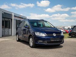 Blau Gebraucht 2017 VW Sharan Comfortline Van / Kleinbus | 16.590 € (Guter Preis)