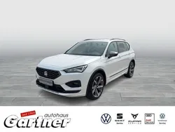 Weiß (oryx weiss perlmutteffekt) Gebraucht 2021 Seat Tarraco FR SUV | 29.895 € (Guter Preis)