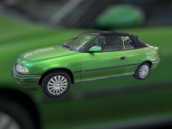 Grün Gebraucht 1997 Opel Astra Cabriolet Cabrio | 1.750 € (Fairer Preis)