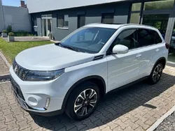 Weiß Gebraucht 2023 Suzuki Vitara Comfort+ SUV | 23.990 € (Fairer Preis)