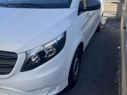 Weiß Gebraucht 2022 Mercedes Vito Van / Kleinbus | 19.000 €