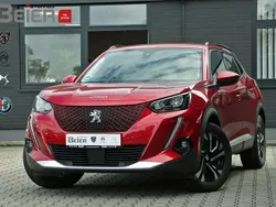 Rot Gebraucht 2021 Peugeot e-2008 Allure SUV | 19.380 € (Fairer Preis)