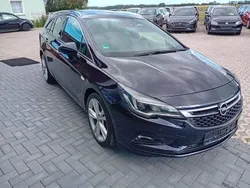 Tiefsee blau Gebraucht 2017 Opel Astra Innovation Kombi | 14.690 €