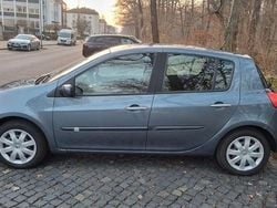 Blau Gebraucht 2006 Renault Clio II Dynamique Limousine | 1.400 € (Guter Preis)