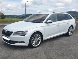 Weiß Gebraucht 2016 Skoda Superb Ambition Kombi | 14.000 € (Fairer Preis)
