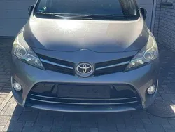 Braun Gebraucht 2015 Toyota Verso Skyview Edition Van / Kleinbus | 7.500 € (Guter Preis)