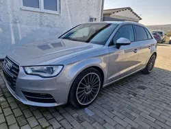 Silber Gebraucht 2015 Audi A3 Sportback Ambition Limousine | 13.450 € (Fairer Preis)