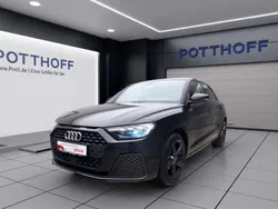 Mythosschwarz metallic Gebraucht 2024 Audi A1 Sportback Kleinwagen | 21.750 € (Guter Preis)