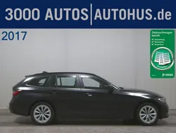 Schwarz Gebraucht 2020 BMW 320 Advantage Kombi | 17.880 € (Guter Preis)