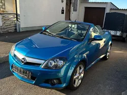 Blau Gebraucht 2004 Opel Tigra Cabrio | 3.490 € (Teuer)