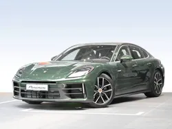 Oakgrünmetallic neo Gebraucht 2025 Porsche Panamera 4S Limousine | 153.890 €