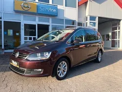 Rot Gebraucht 2015 VW Sharan Beach Van / Kleinbus | 18.990 € (Teuer)