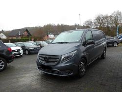 Grau Gebraucht 2016 Mercedes Vito Van / Kleinbus | 15.200 €