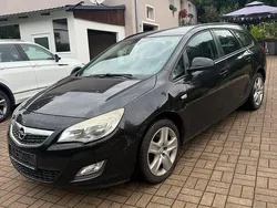 Schwarz Gebraucht 2011 Opel Astra Kombi | 1.500 € (Superpreis)