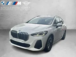 Alpinweiss iii Neu 2025 BMW 220 M Sport Van / Kleinbus | 54.340 € (Teuer)