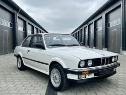 Weiß Gebraucht 1987 BMW 325 Coupé | 15.900 €