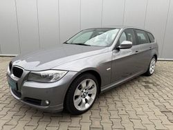 Grau Gebraucht 2012 BMW 330 Kombi | 9.480 € (Superpreis)