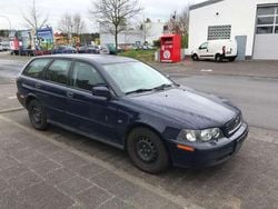 Blau Gebraucht 2003 Volvo V40 Kombi | 990 € (Guter Preis)