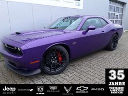 Plum crazy Gebraucht 2024 Dodge Challenger Coupé | 49.990 €