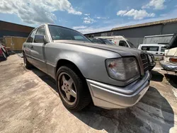 Silber Gebraucht 1992 Mercedes E400 Limousine | 12.888 €