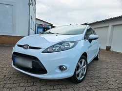 Weiß Gebraucht 2012 Ford Fiesta Trend Kleinwagen | 3.490 € (Guter Preis)