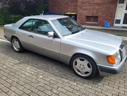 Silber Gebraucht 1991 Mercedes E300 Coupé | 12.999 €