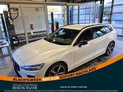 Weiss crystal white pearl / me Gebraucht 2022 Volvo V60 Plus Kombi | 35.990 € (Guter Preis)
