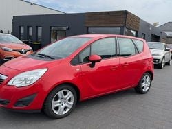 Rot Gebraucht 2012 Opel Meriva Edition Van / Kleinbus | 2.950 € (Superpreis)