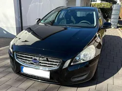Schwarz Gebraucht 2011 Volvo V60 Kombi | 6.800 € (Guter Preis)