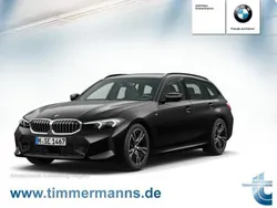 Saphirschwarz (metallic) Gebraucht 2024 BMW 330 Sport Line Kombi | 37.590 € (Fairer Preis)
