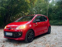 Rot Gebraucht 2025 VW up! high up! Kleinwagen | 5.500 €