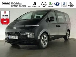Abyss black Gebraucht 2024 Hyundai Staria Trend Van | 46.324 € (Guter Preis)