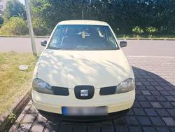 Gelb Gebraucht 2003 Seat Arosa Kleinwagen | 1.300 €