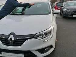 Weiß Gebraucht 2017 Renault Mégane IV Business Kombi | 11.600 € (Fairer Preis)