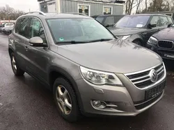 Grau Gebraucht 2005 VW Tiguan Highline SUV | 6.650 € (Etwas zu teuer)