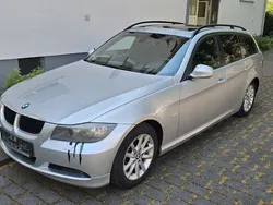 Silber Gebraucht 2009 BMW 318 Sport Line Kombi | 2.999 € (Guter Preis)