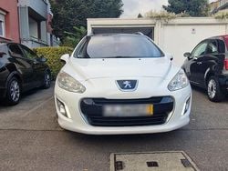 Weiß Gebraucht 2011 Peugeot 308 Kombi | 2.900 € (Fairer Preis)