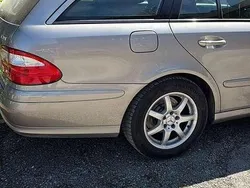 Gebraucht 2005 Mercedes E220 Classic Kombi | 1.950 € (Guter Preis)