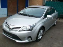 Silber Gebraucht 2012 Toyota Avensis Life Limousine | 9.900 € (Fairer Preis)