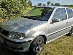 Silber Gebraucht 2001 VW Polo Kleinwagen | 750 € (Guter Preis)