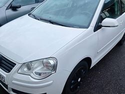Weiß Gebraucht 2008 VW Polo Comfortline Limousine | 2.400 € (Superpreis)