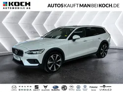 Weiss Gebraucht 2024 Volvo V60 CC Ultimate Kombi | 48.860 € (Fairer Preis)